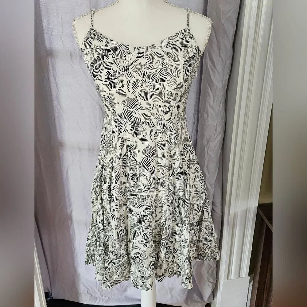 Old Navy Black and White Pleated A-line Mini Dress